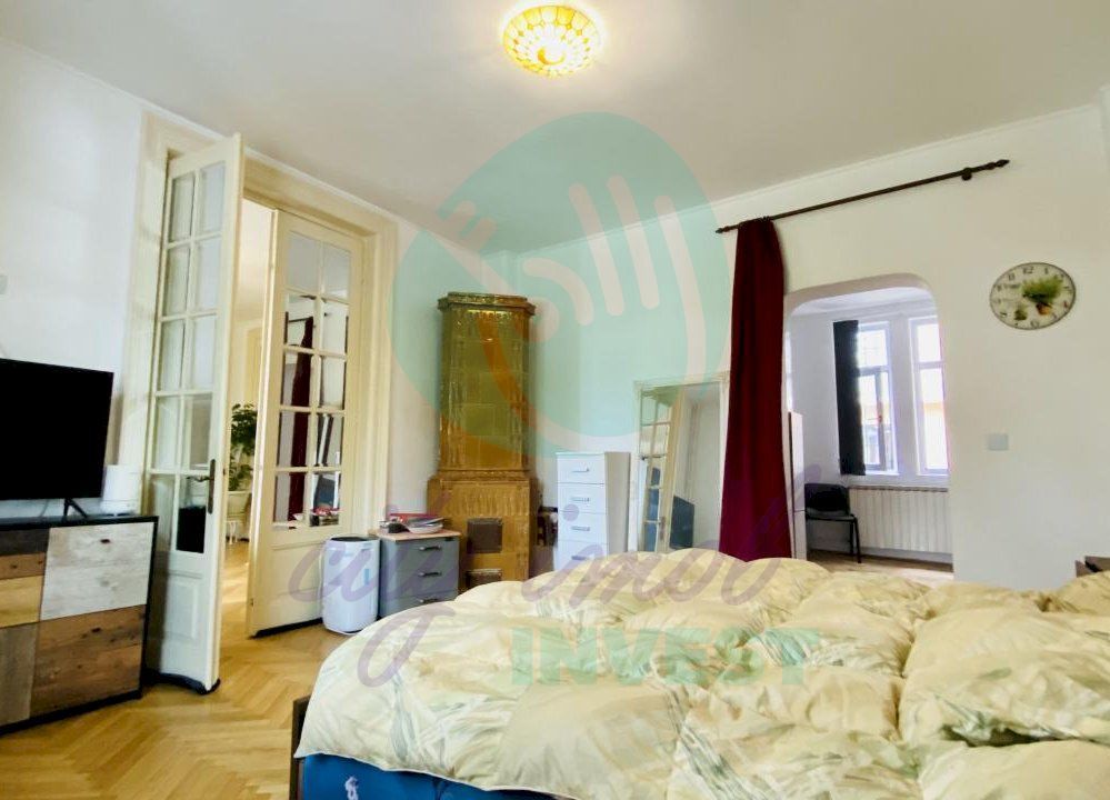 Casa cocheta cu gradina - Poză 3