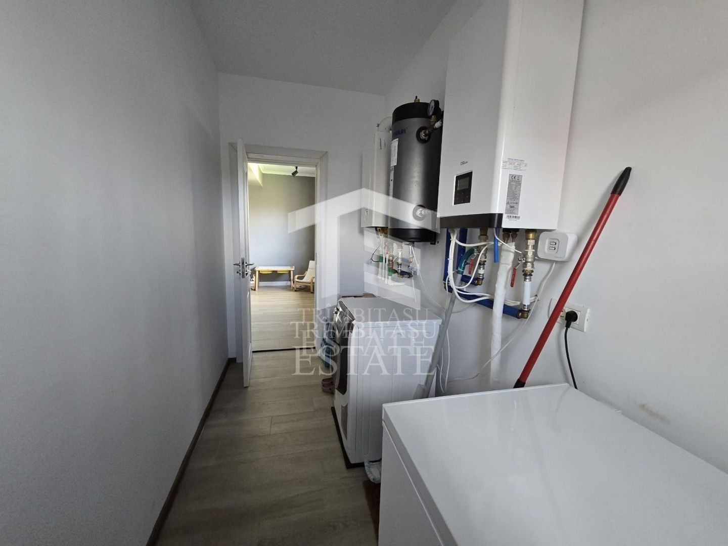 TUZLA - 3 camere | modern | lux | gata de mutat | complet mobilata - Poză 37