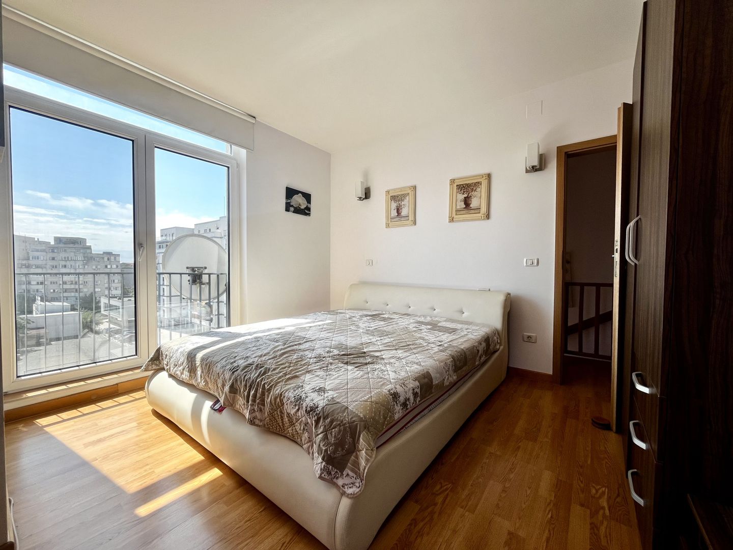 Apartament 3 camere, elegant, pe 2 niveluri,  cu garaj,  zona Aradului - Poză 8