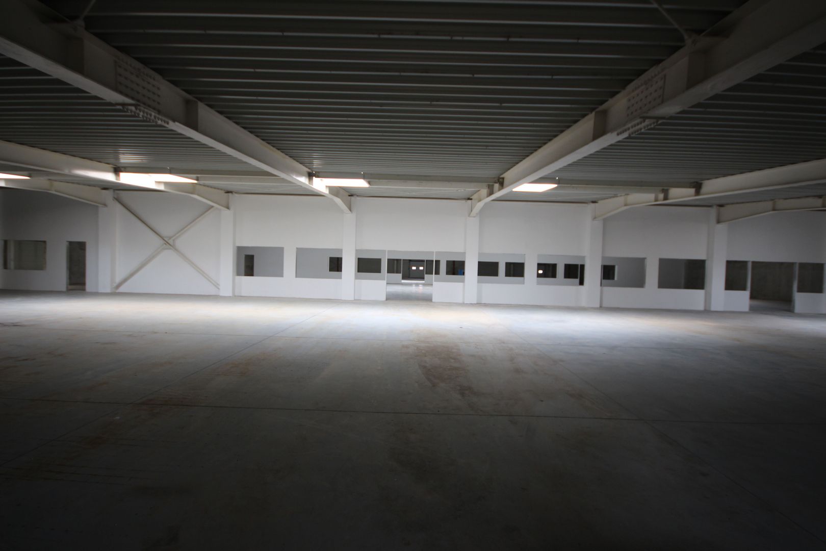 Hala industriala de 4.560 mp - Poză 2