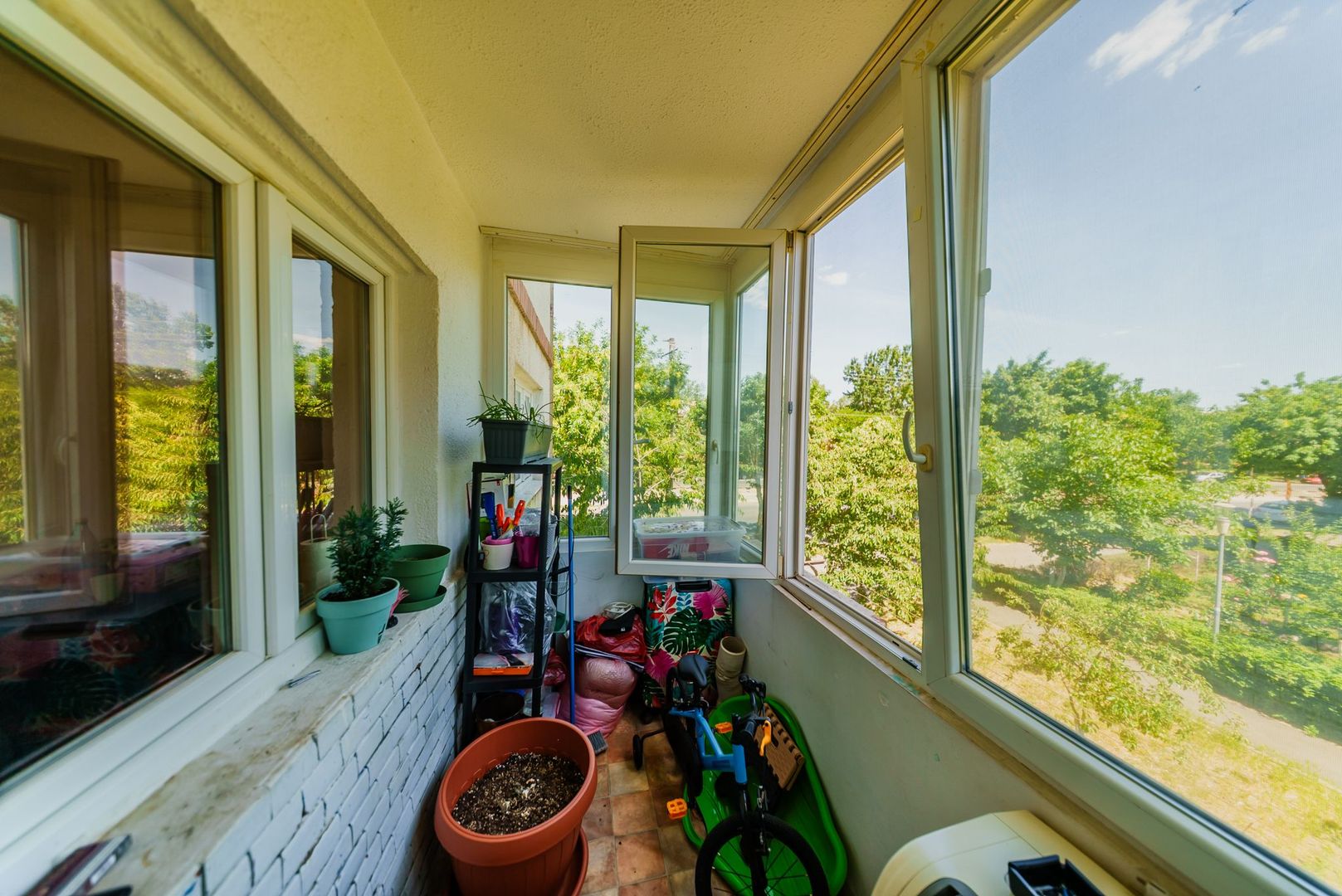 Apartament 2 camere, zona 300, decomandat, etaj 1 - Poză 11