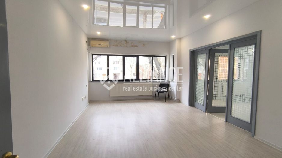 Capitol Bulevardul Mamaia Vila D+2E+M - Poză 12