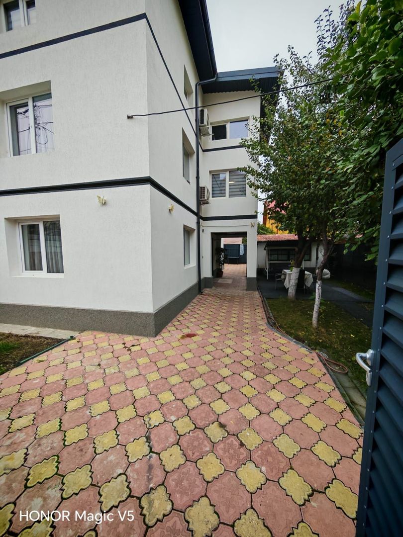 Casa 6 camere 165mp + 160m curte liber Piata Sudului, Obregia, Berceni - Poză 1