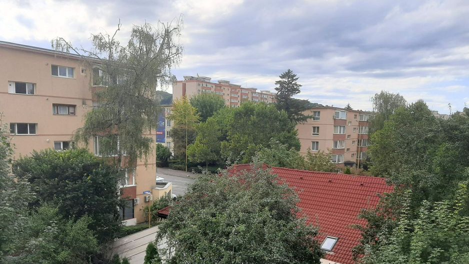 Apartament 2 camere 89000 EUR etaj intermediar foarte aproape de piata Astra - Poză 6