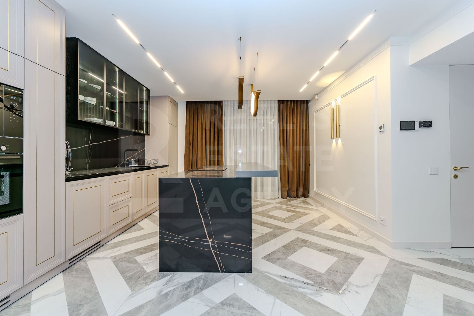 Vânzare, casă, 4 camere, str. Timiș, sector Centru - Poză 2