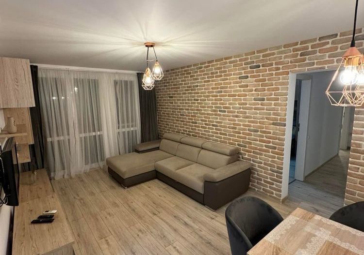 Apartament 3 camere si 2 locuri parcare in Titan langa metrou si parc - Poză 1
