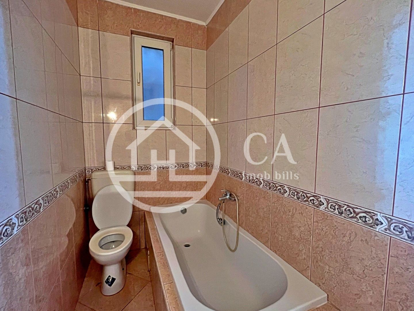 Apartament ultracentral cu 2 camere de închiriat în Oradea - Poză 6
