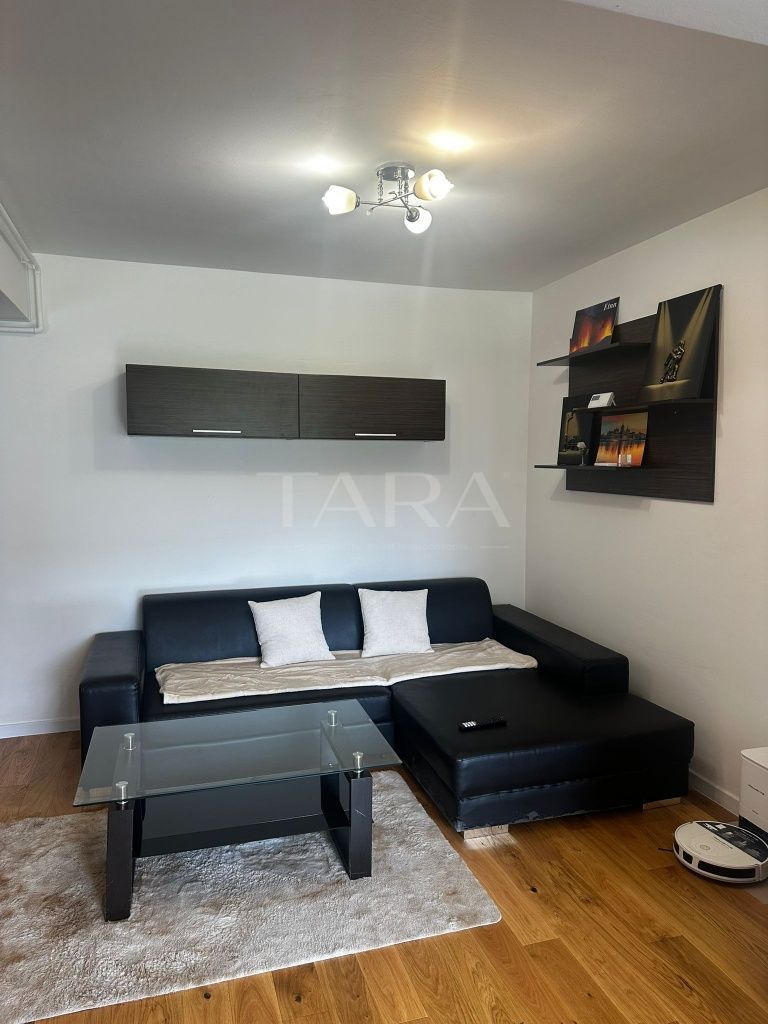 Apartament modern cu 2 camere, balcon și lift. - Poză 1