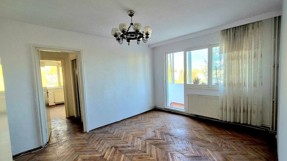 Apartament 3 camere Aleea Minerva - Poză 3