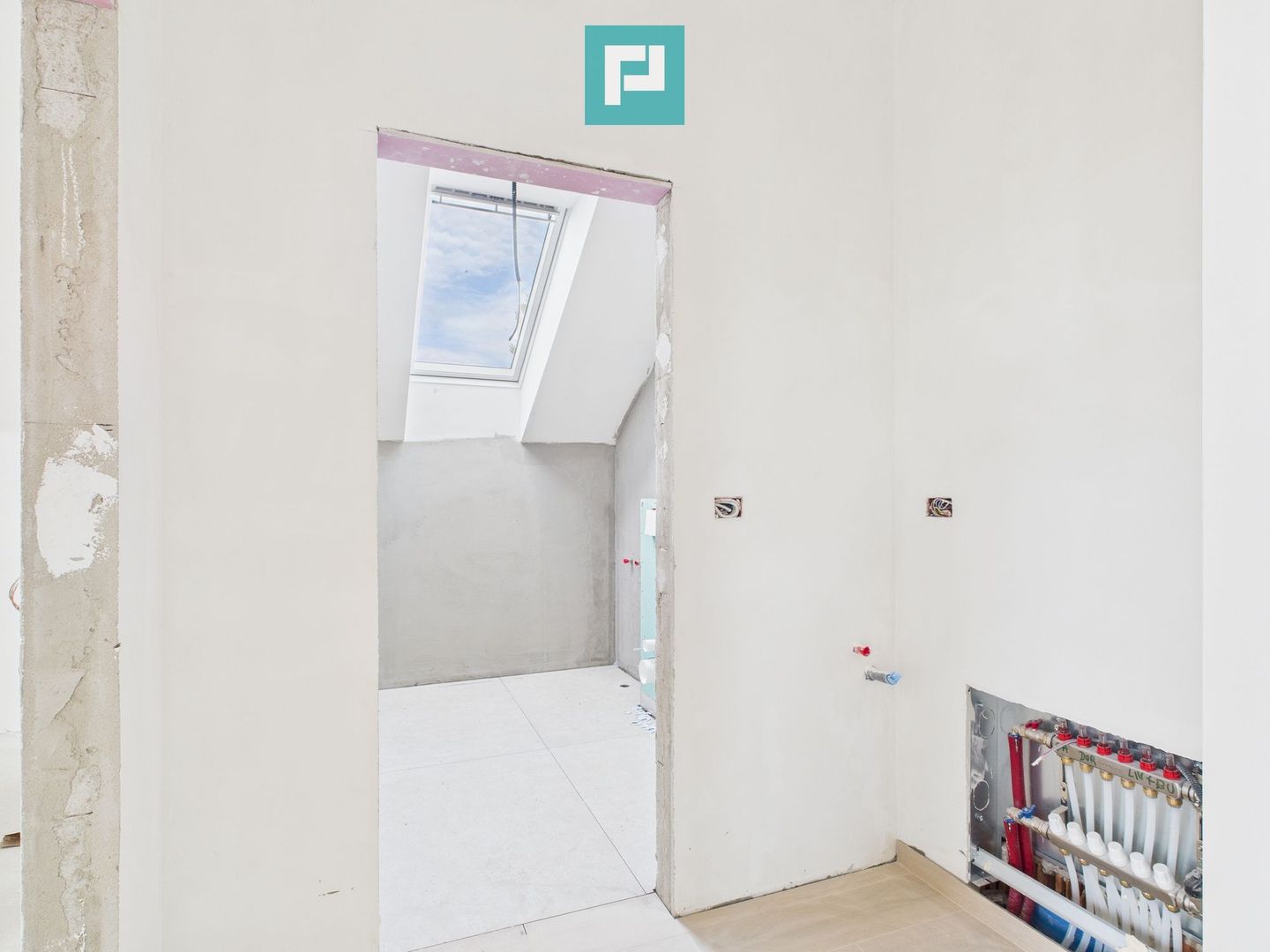 Apartament la mansardă în Freidorf - Shopping City - Poză 10