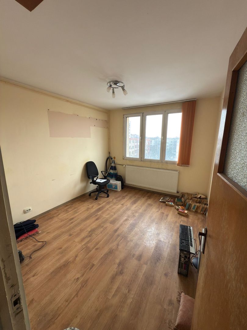 Apartament incapator, patru camere, Resita-Berceni, 120.000€ negociabil - Poză 14