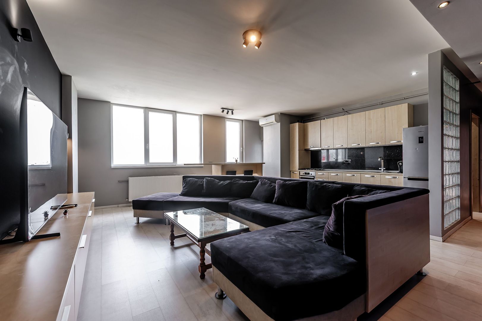 Apartament panoramic în bloc URBANA – Calea Iuliu Maniu, etaj 10/10 - Poză 1