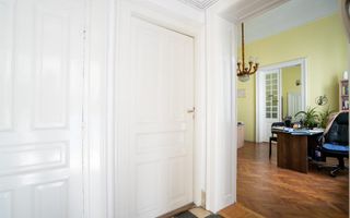 Apartament cu 3 camere de vanzare ULTRACENTRAL - Poză 4