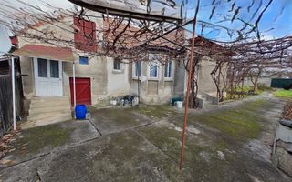Casa Individuala, 3 Camere, Suprafata 90 mp, Teren 739, Zona Cetate - Poză 1