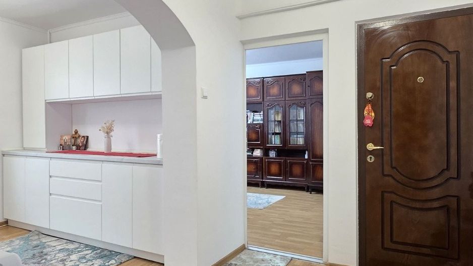 Apartament cu 2 camere, etaj 3, mobilat și utilat, zona TRAIAN - Crucea Gării; - Poză 3