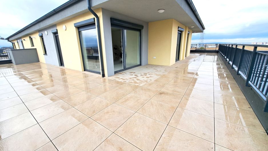 Penthouse Sibiu, terasa 107 mp, garaj - Poză 19