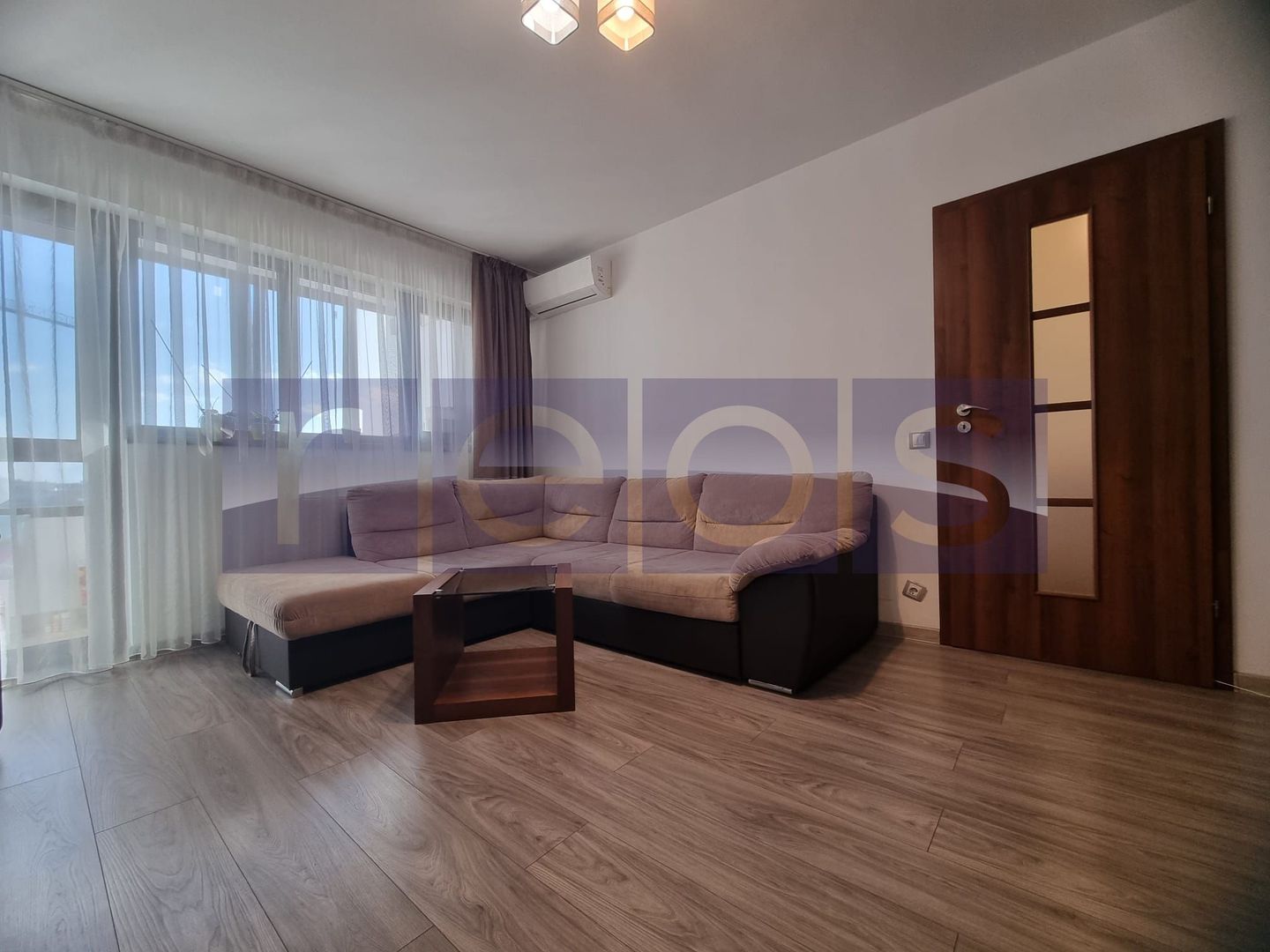 VANZAE 2 CAMERE  -IANCU DE HUNEDOARA - Poză 1