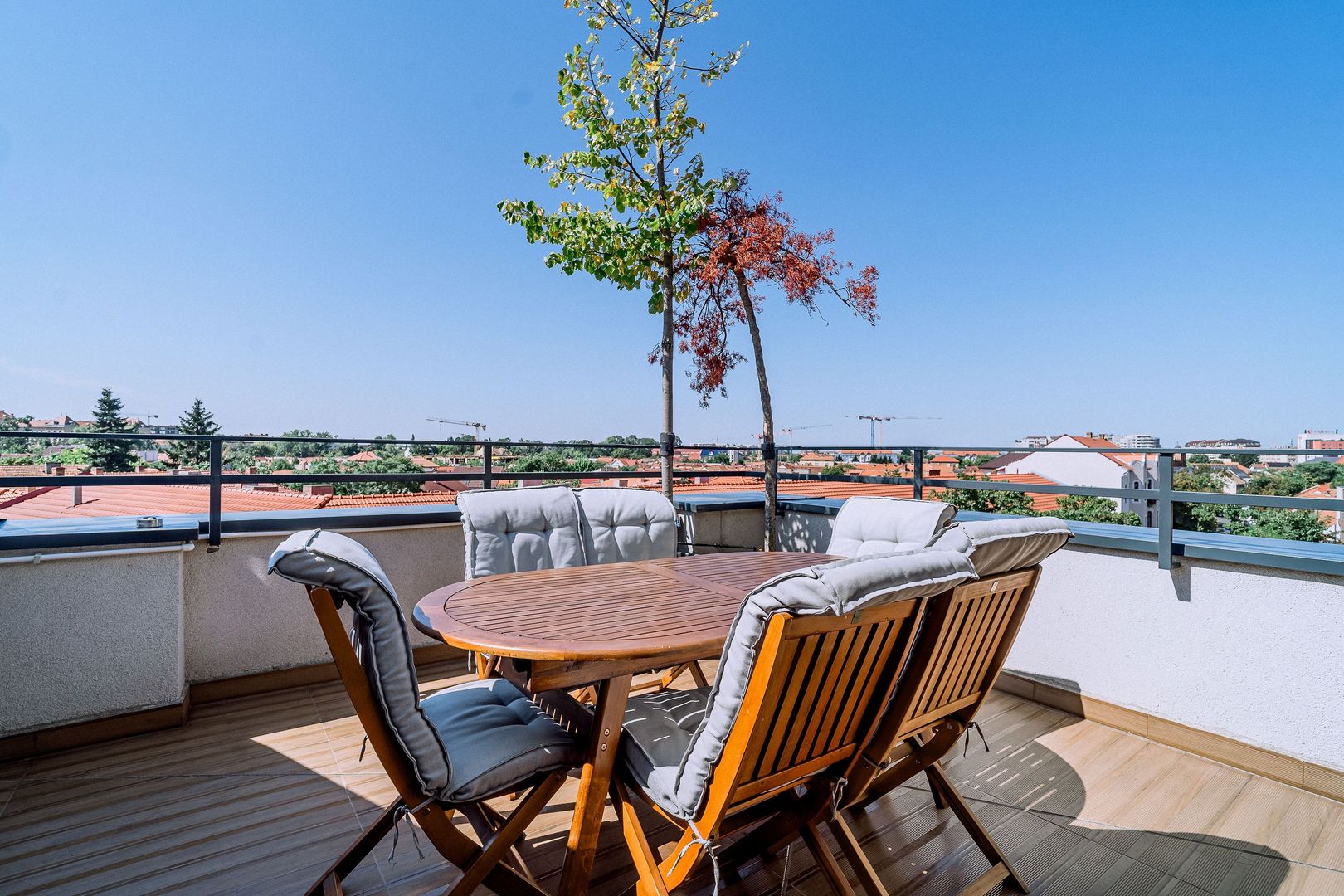 Penthouse 4 camere, ultracentral, Oradea. 800 000 E + TVA. Comision 0 - Poză 14