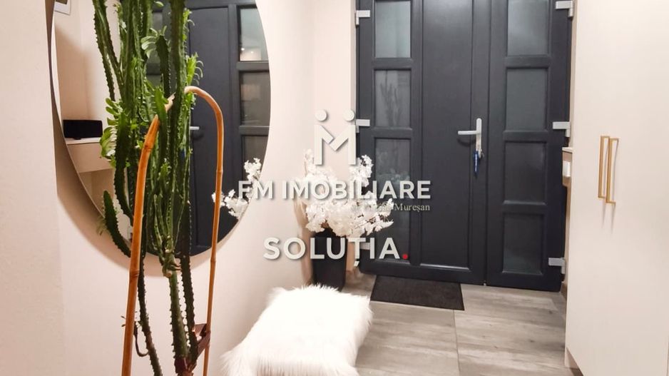 Casă deosebită, modernă și complet utilată în Săsar - Poză 12