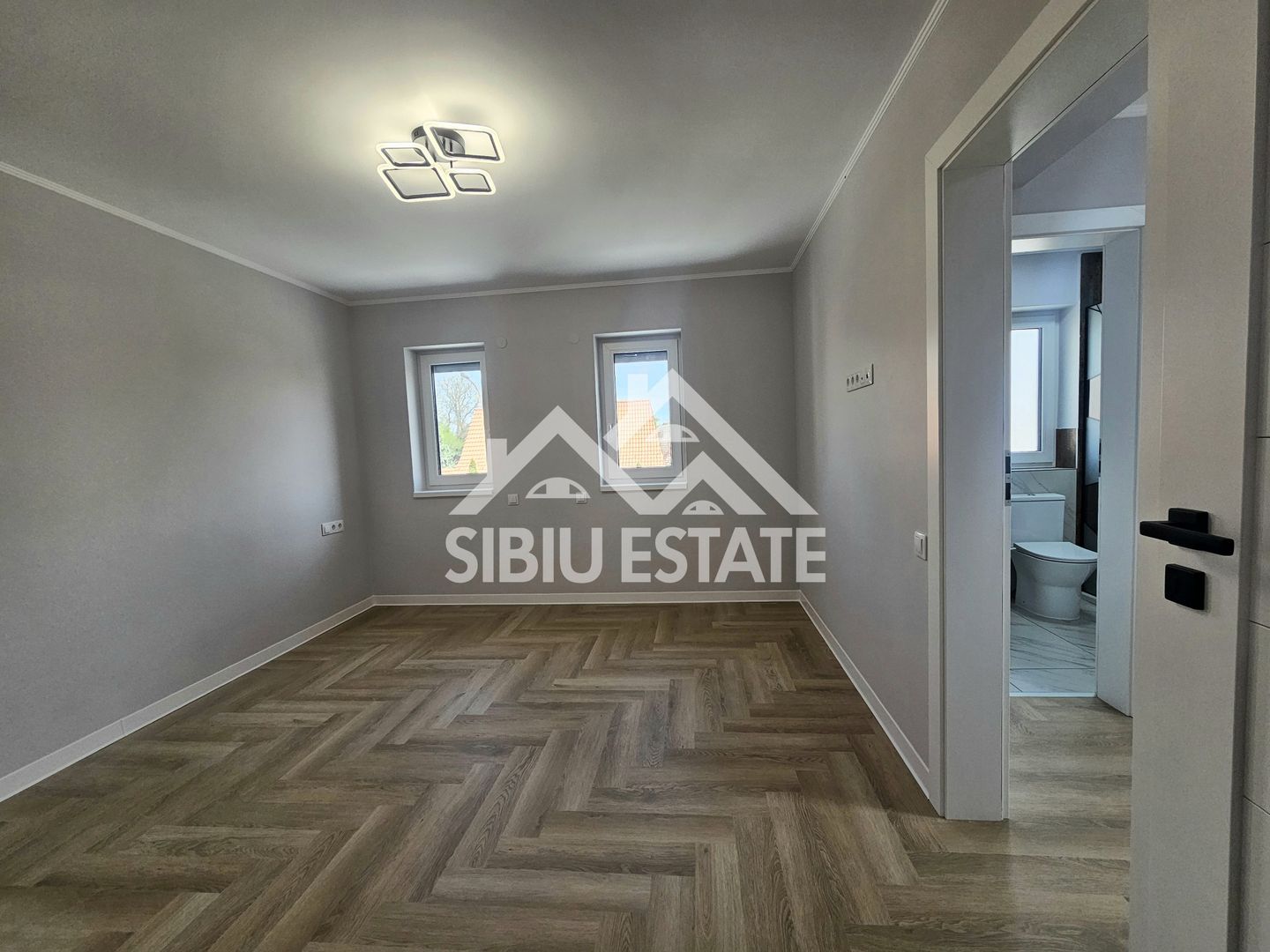 Casa gata de mutare,  finisata, curte mare amenajata Selimbar - Poză 10