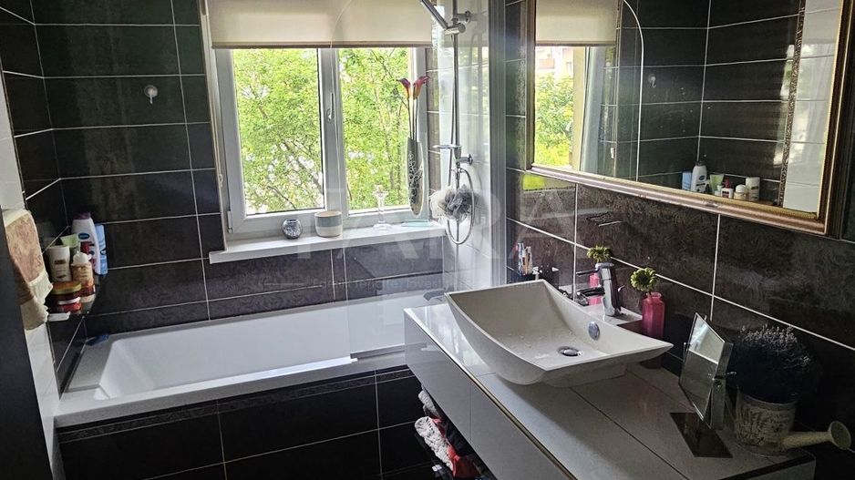Apartament 3 camere, finisaje premium – Zona Sub Cetate. Cetății. - Poză 8