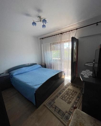 BRASADAS vinde ap 2 cam etaj 1/4 Carpati 2. - Poză 8