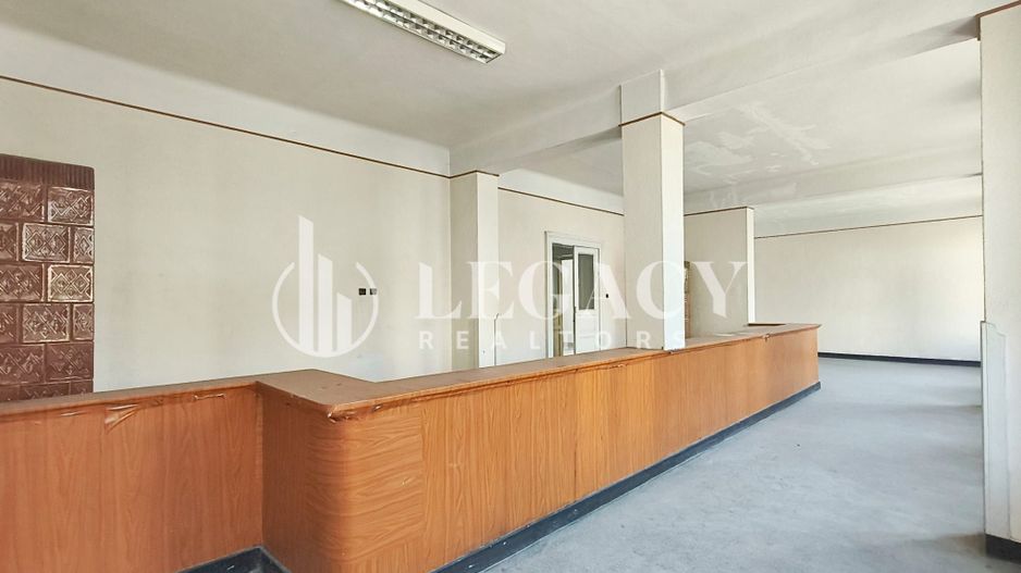 VÂNZARE/SCHIMB CU TEREN  - Clădire interbelică, centru oraș Siret - Poză 3