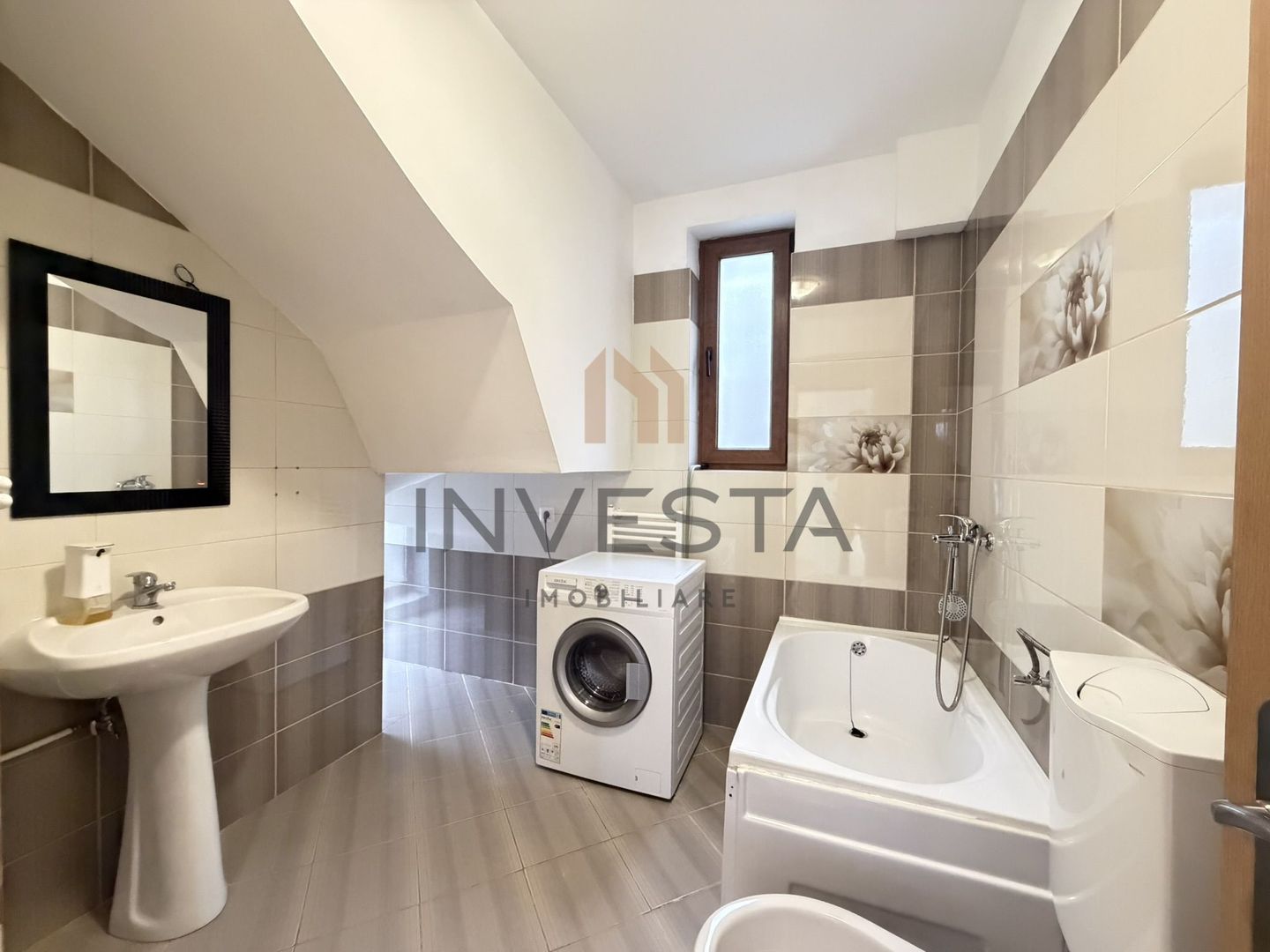 Casa deosebita de inchiriat- zona Mihai Romanul - Poză 10