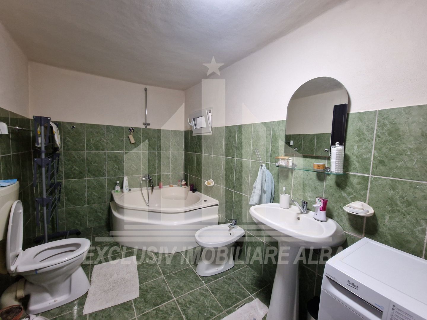 Casa de vanzare cu 2000mp de teren in Ciugud - Poză 8