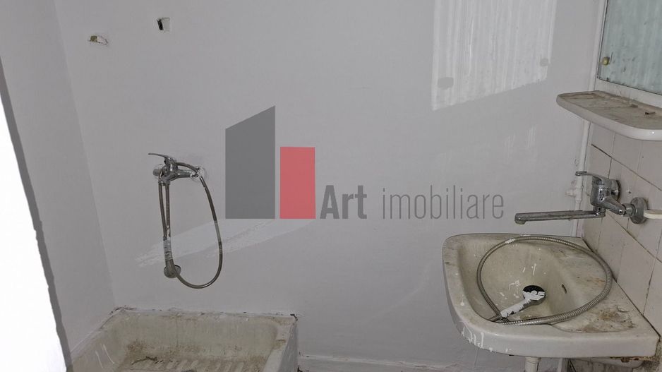 4 Camere Ploiesti Centru - Liceul Mihai Viteazul - Poză 4
