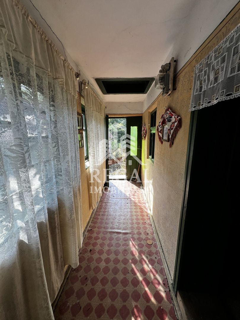 Două case cu teren de 36.291 mp, în Dealul Mic - Poză 5