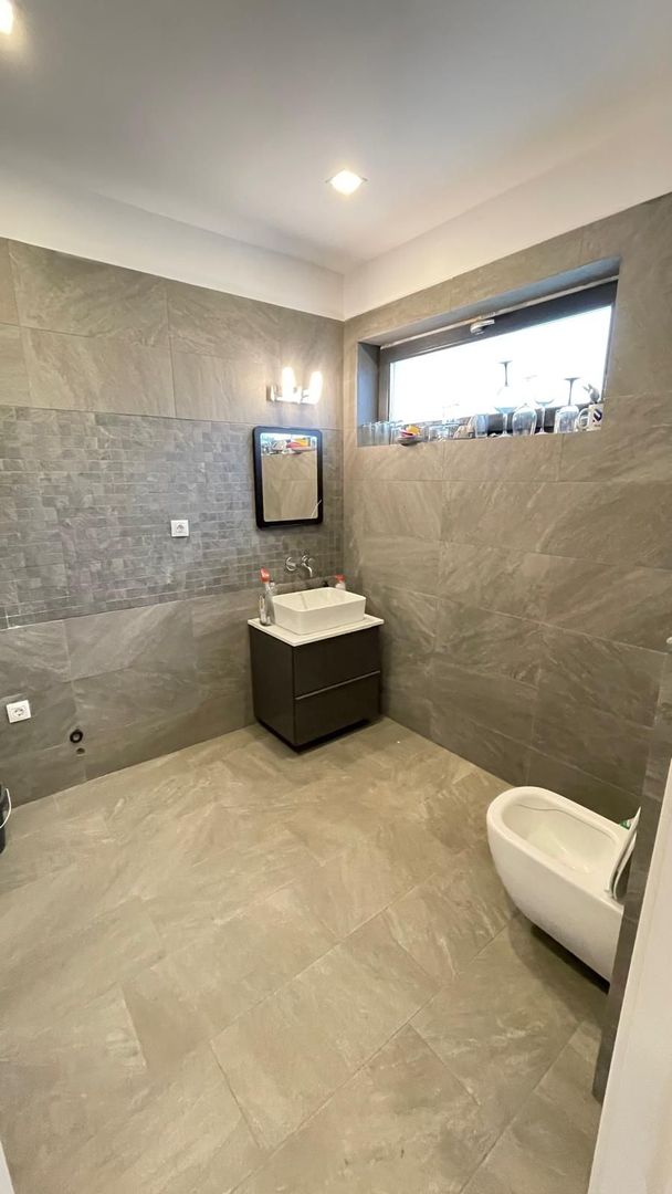 VILA DE INCHIRIAT PARCARE   BIROURI ZONA  PIPERA - Poză 5