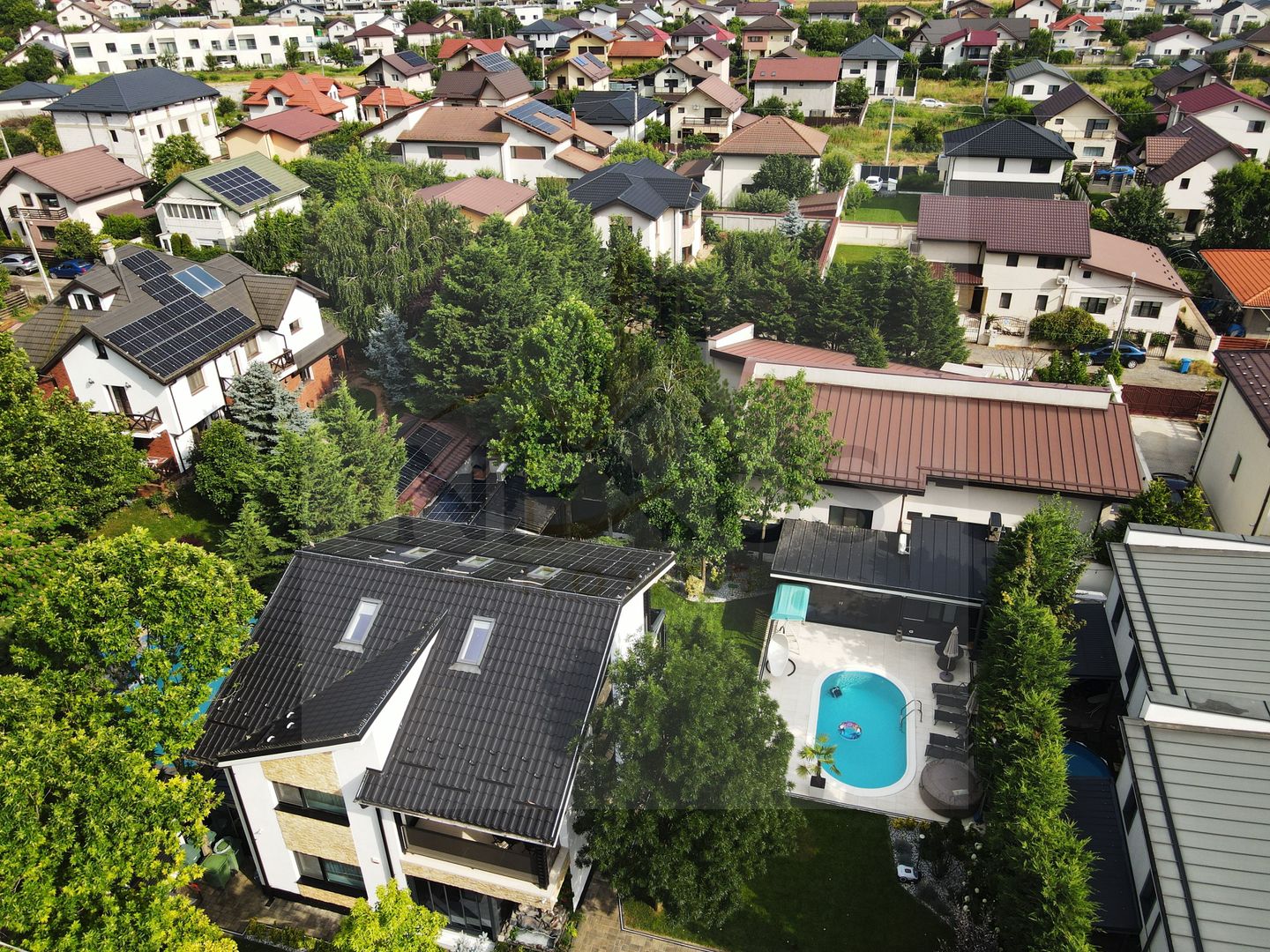 Casa Visurilor Tale în Comuna Berceni | 6 Camere | Finisaje Premium - Poză 49