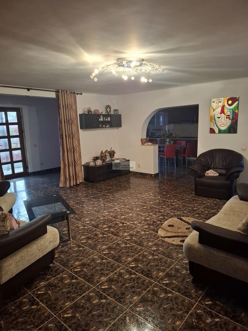 Casa/vila de vanzare in Garoafa /Vrancea - Poză 8