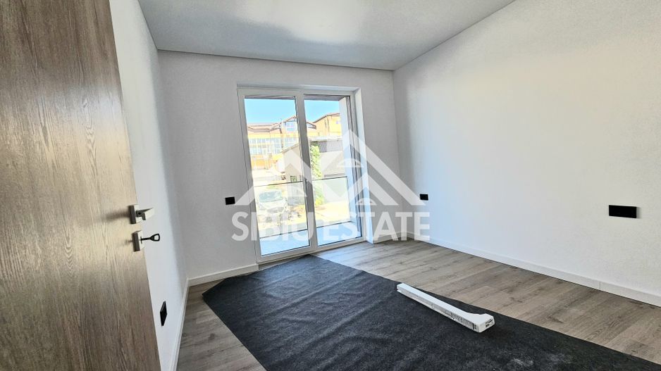Apartament Sibiu central 3 camere, 2bai, lift garaj NOU - Poză 9