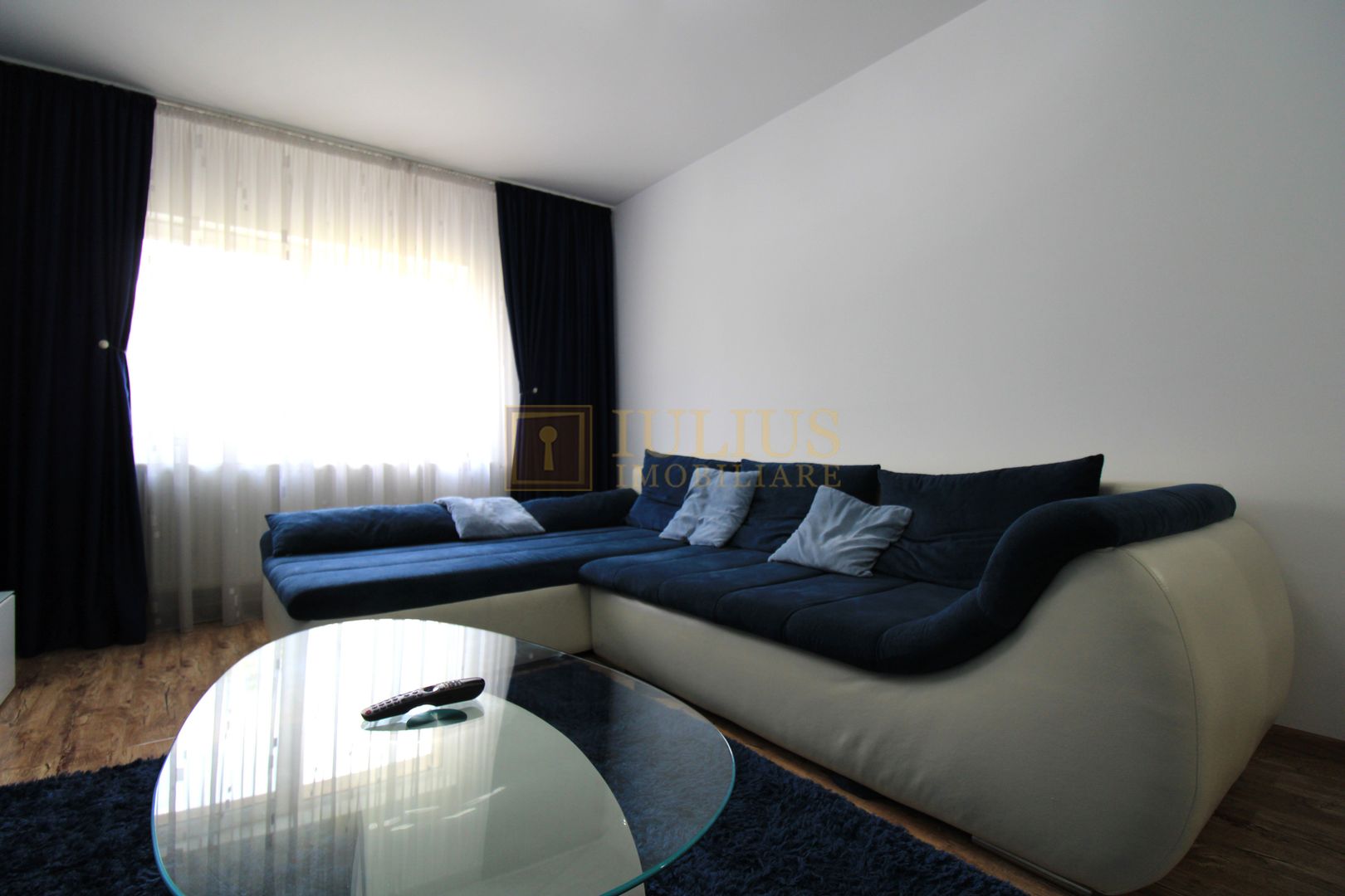 Zona Lipovei, 2 camere, centrala proprie - Poză 10