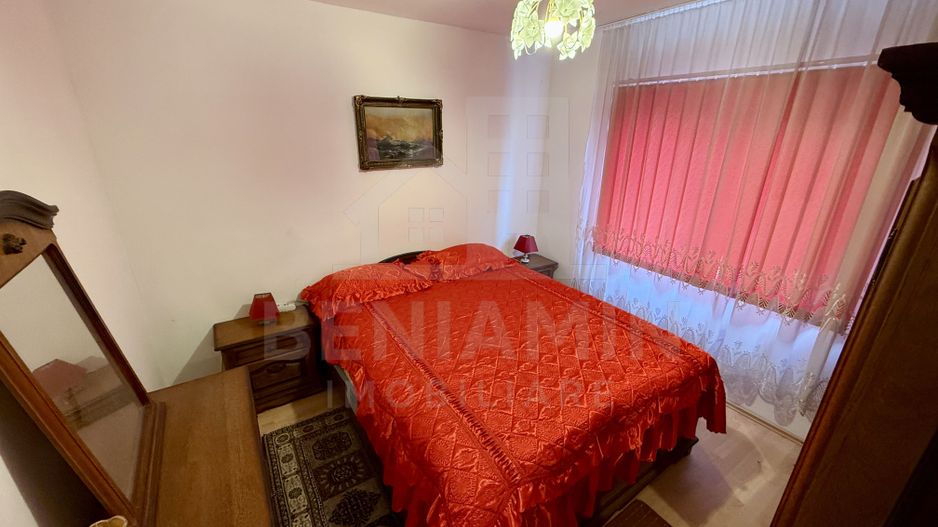 Casa spatioasa - D+P+1+M - 226mp - Bibescu - 1Mai - Poză 9