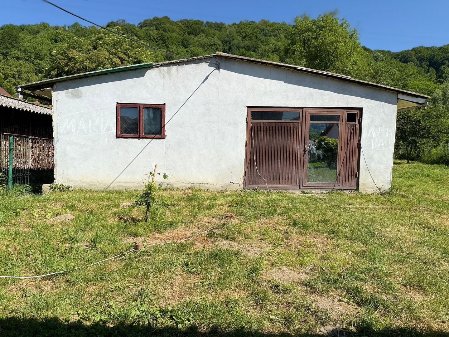 Vanzare casa cu 4 camere+anexe într-o zonă de poveste – Bezdead - Poză 12