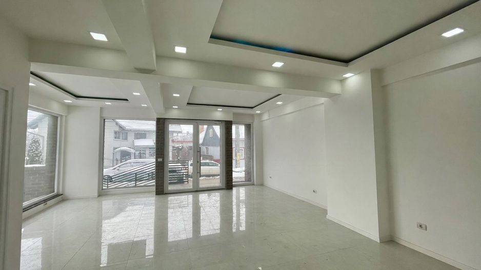 Spațiu Comercial P+Demisol | Vitrină Stradală | Radauti - Poză 1