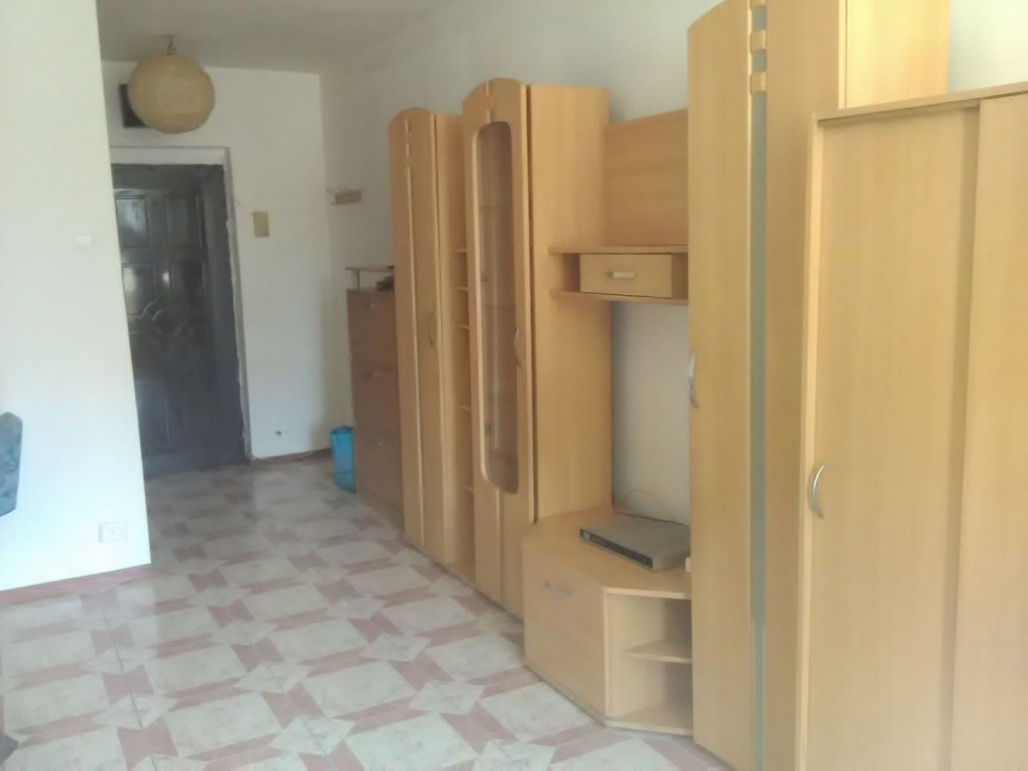 Garsonieră de închiriat – Zona Iancului, Str. Avrig - Poză 1