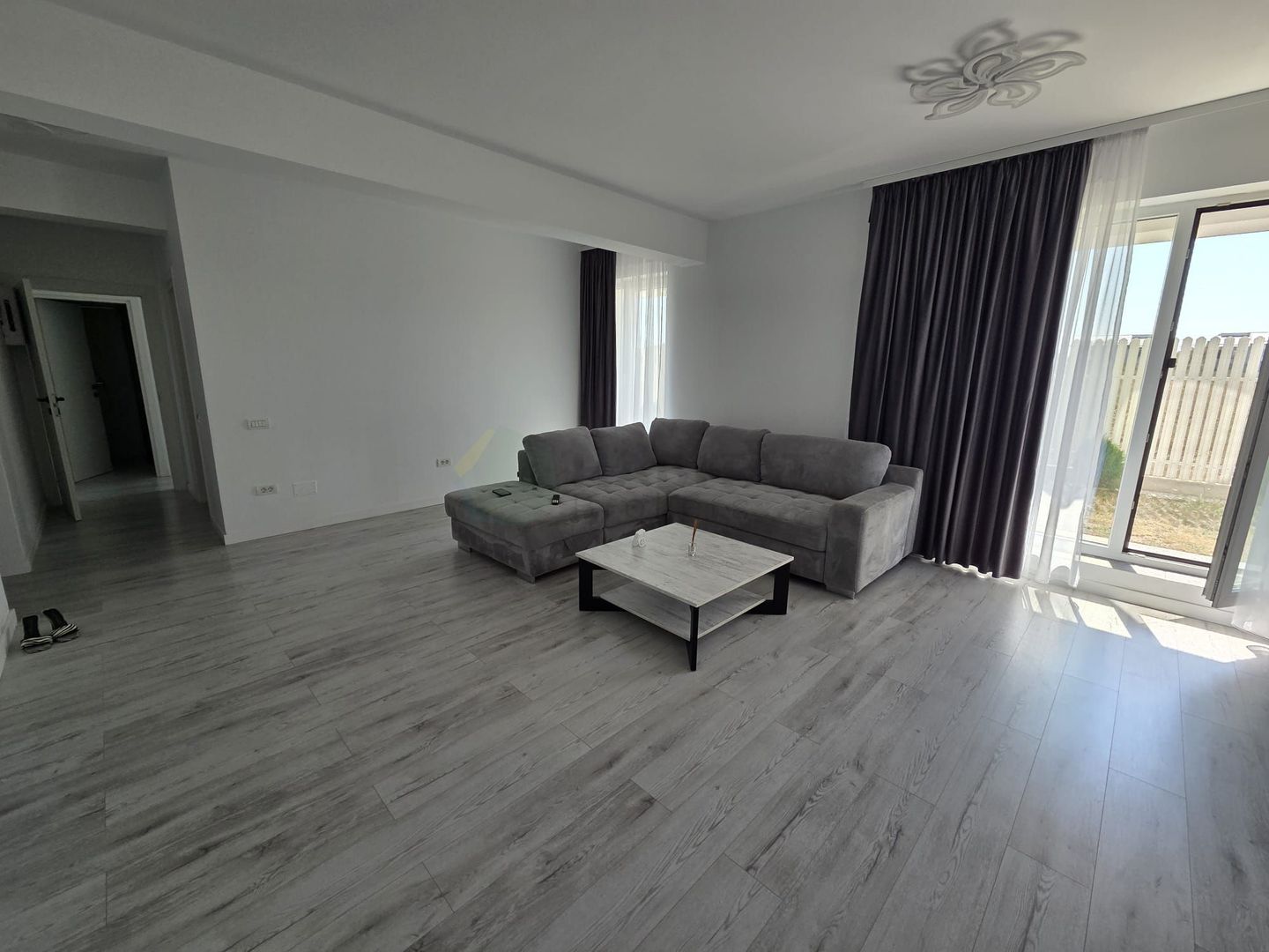 Apartament 2 camere cu grădină proprie 45 mp – City Nord Tunari | - Poză 1