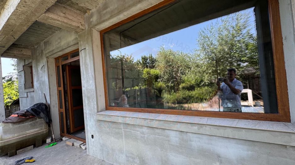 99.900 Euro casa+teren 1000 mp(concesiune) in com Sendreni - Poză 3