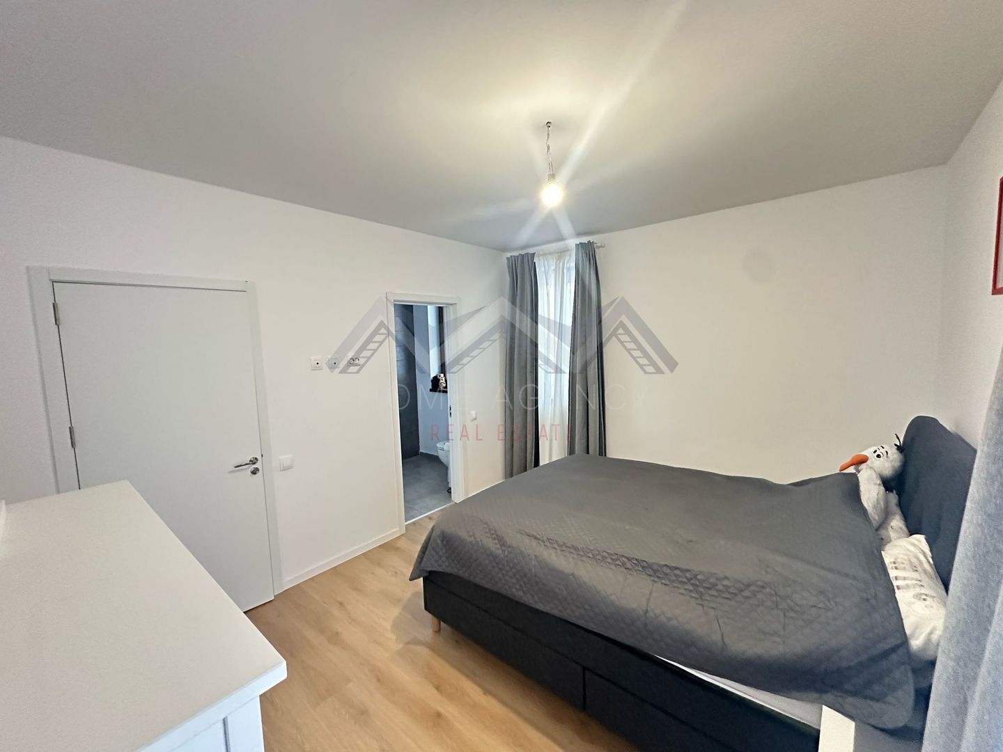 Casă P+1+pod de vânzare – 3 dormitoare, zona 23 August Otopeni, ansamblu - Poză 7