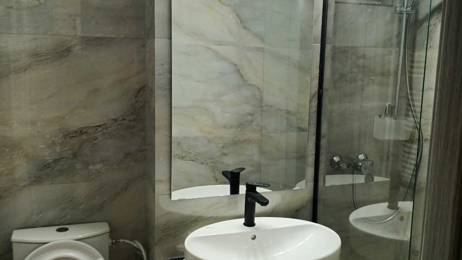 inchiriez doua camere Auchan Vitan - Poză 5