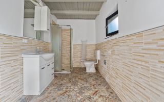 Căsuță renovată modern - Poză 6