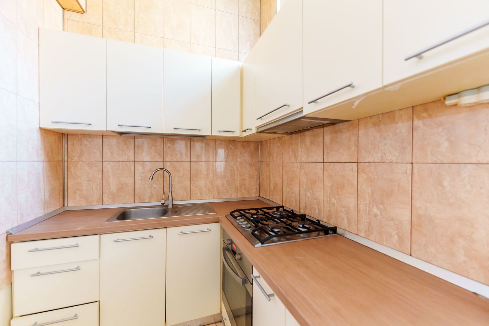 Apartament ultracentral pe Episcopiei - Poză 3