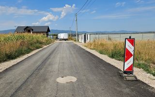 20min de Brasov teren cu toate utilitatile ,str Monumentului Feldioara, asfalt - Poză 4