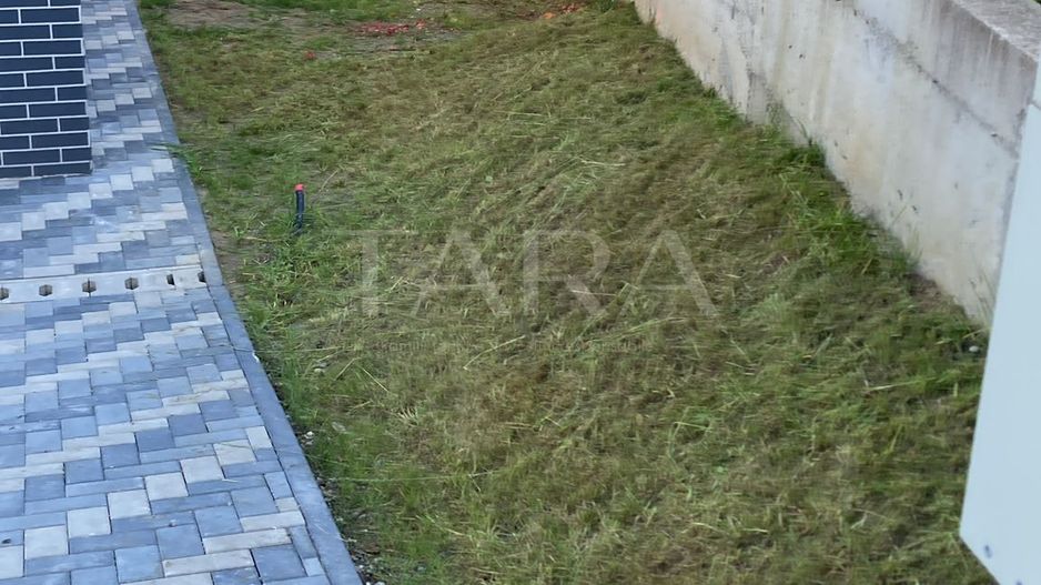 Arhitectura contemporana. Parte de duplex. Cartierul nou Câmpului. - Poză 16