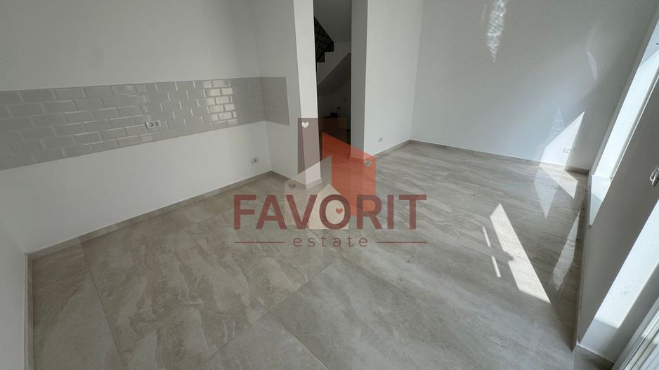 Finisaje la alegere. Vatra veche a satului. La asfalt - Poză 2