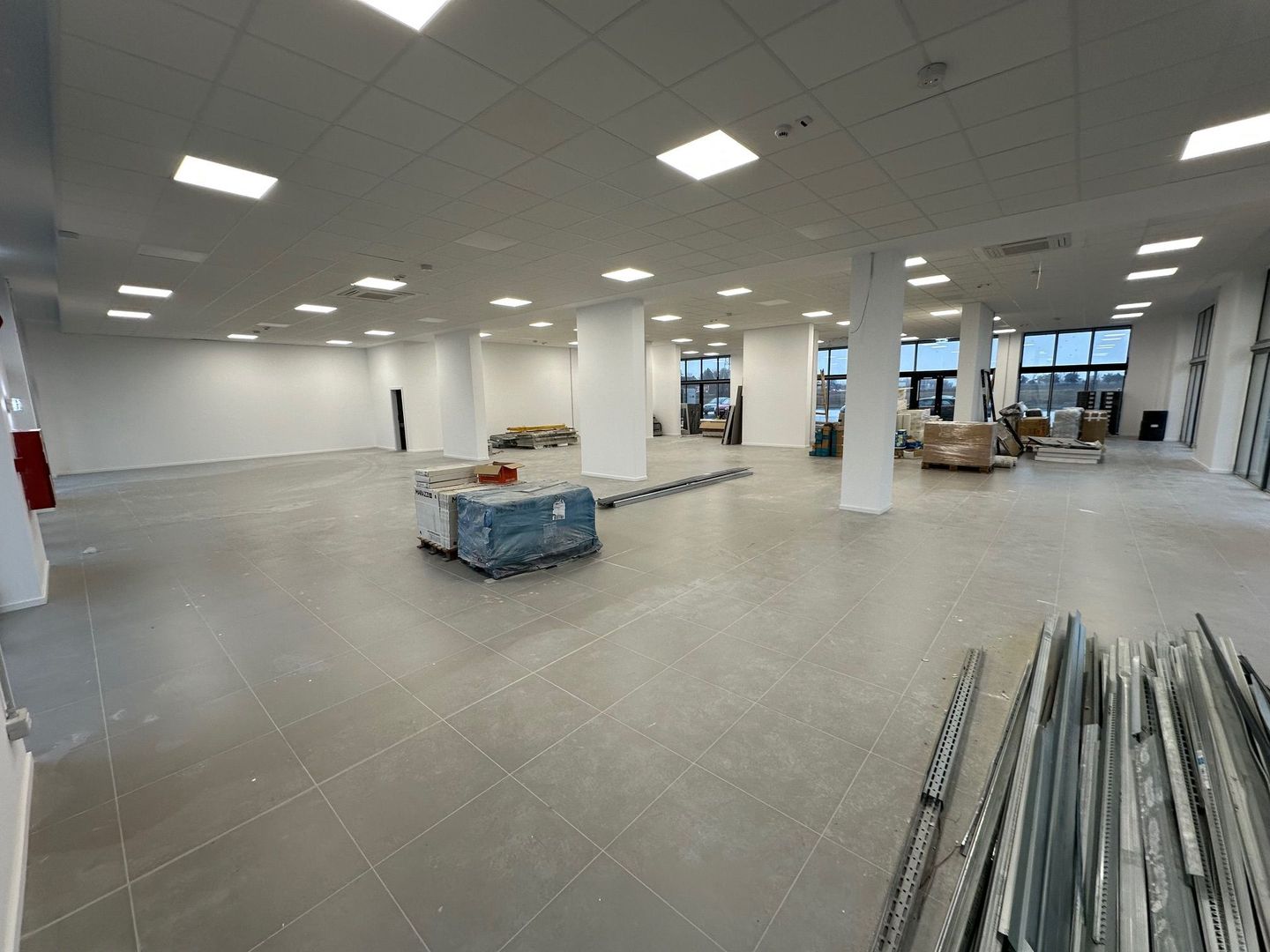 Spatiu comercial 513  mp / 12 locuri de PARCARE - Poză 3